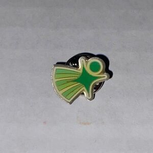 Green Enamel Shooting Shining Star Award Pin